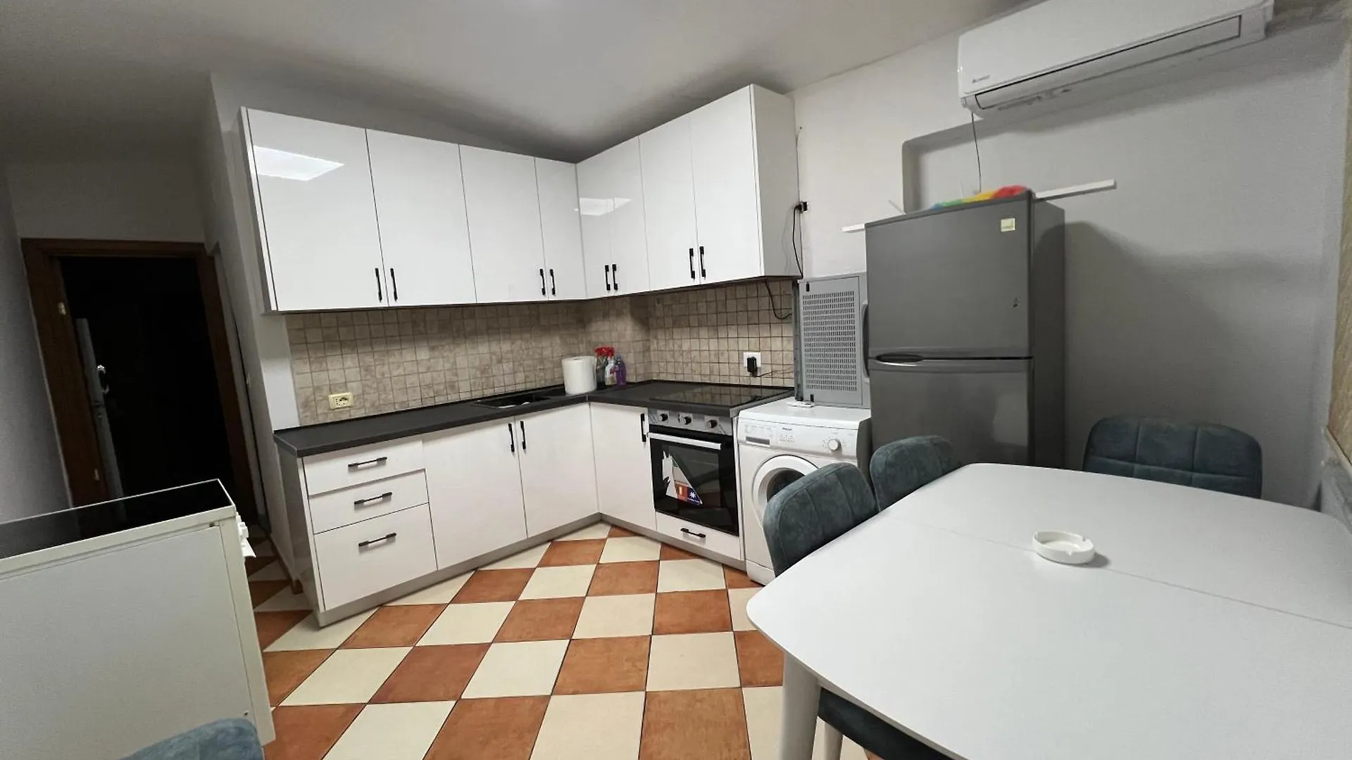 Sisterhood Hostel-Female Only Tirana Hostel