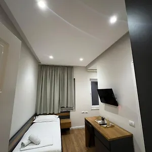 https://urban-room-5.hotels-in-tirana.com